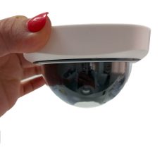 Бутафорна куполна камера с мигащa LED светлина и имитация на PIR сензор